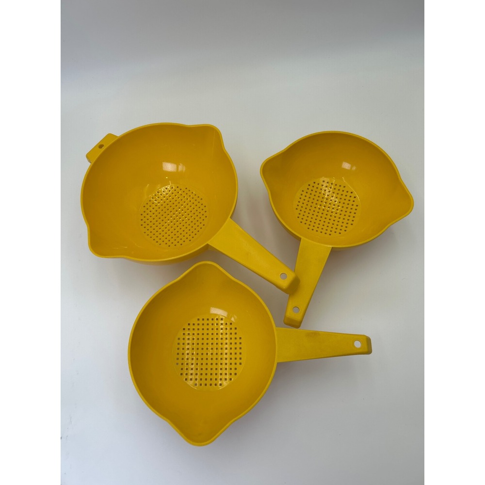 Vintage Tupperware Harvest Yellow Nesting Colander Set 3 Piece Strainers 70's